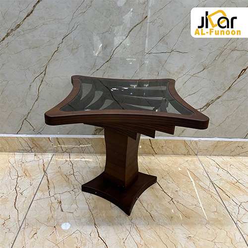 طاولة وسطية